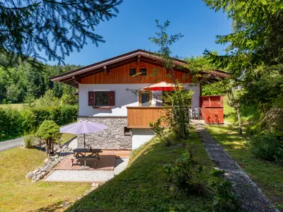 Außenseite Ferienhaus [Sommer]