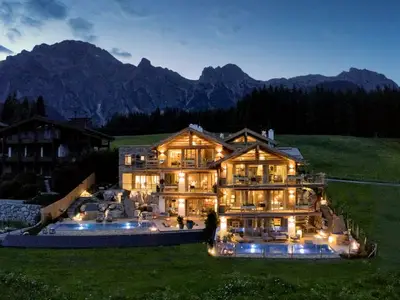 Ferienhaus für 6 Personen (250 m²) in Leogang 1/10