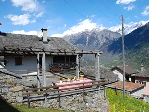 Ferienhaus für 6 Personen (100 m²) in Leontica