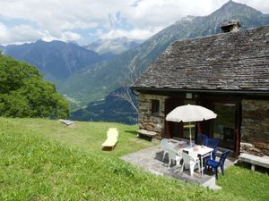 Ferienhaus für 6 Personen (70 m²) in Leontica