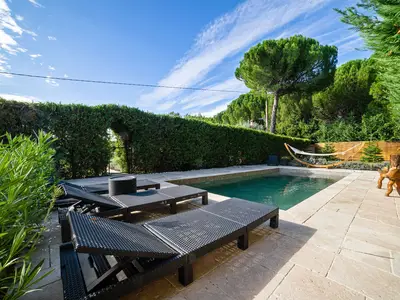PoolOfHouse