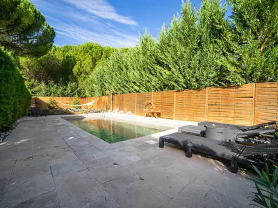 PoolOfHouse