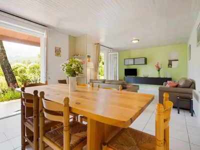 DiningRoom