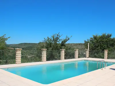 PoolOfHouse