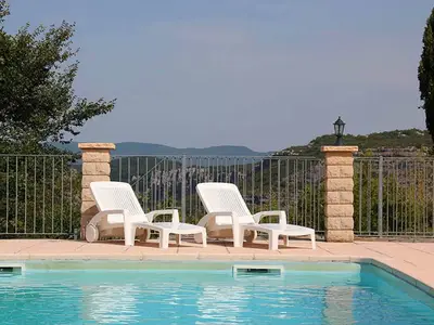 PoolOfHouse