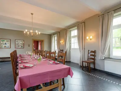 DiningRoom