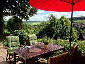 Terrasse. Aussicht auf das Altenautal