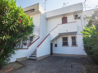 Garten. Treppe zur Wohnung