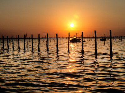 Die Dämmerung aufs Meer