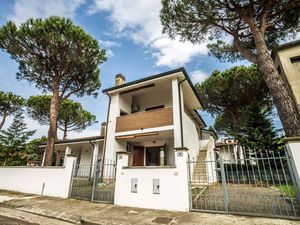 23773101-Ferienhaus-4-Lido Di Volano-300x225-1