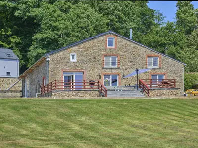 Außenseite Ferienhaus [Sommer]