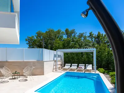 pool