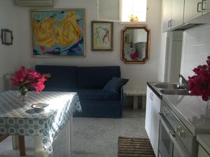 23033955-Ferienhaus-4-Lipari-300x225-5