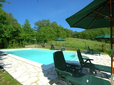 PoolOfHouse