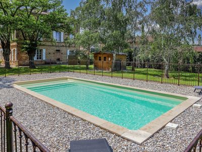 Piscine indépendante du gîte