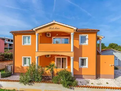 Ferienhaus für 12 Personen (190 m²) in Liznjan 1/10