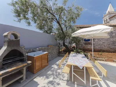 Ferienhaus für 5 Personen (100 m²) in Liznjan 1/10