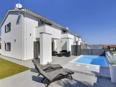 Ferienhaus für 6 Personen (100 m²) in Liznjan 1/10