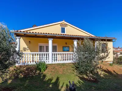 Ferienhaus für 5 Personen (110 m²) in Liznjan 1/10