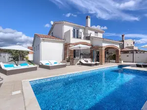 Ferienhaus für 8 Personen (210 m²) in Liznjan