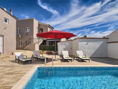 pool