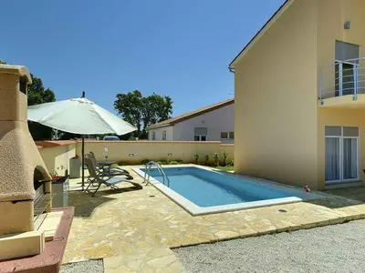 Ferienhaus für 6 Personen (100 m²) in Liznjan 5/10