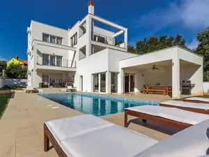 Ferienhaus für 10 Personen (280 m²) in Liznjan