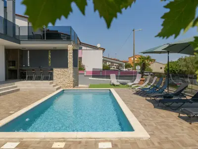 pool