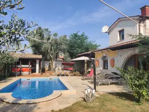 Ferienhaus für 8 Personen (180 m²) in Liznjan