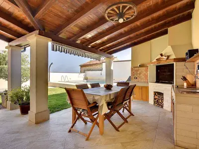 Ferienhaus für 6 Personen (75 m²) in Liznjan 3/10