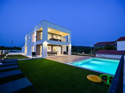 Ferienhaus für 10 Personen (265 m²) in Ljubač 2/10