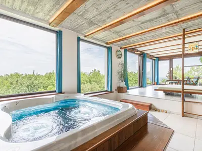 Jacuzzi