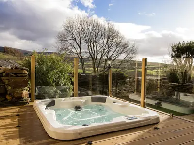 PoolOfHouse