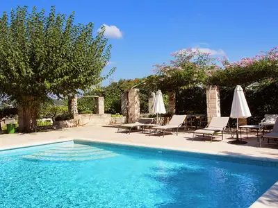 PoolOfHouse