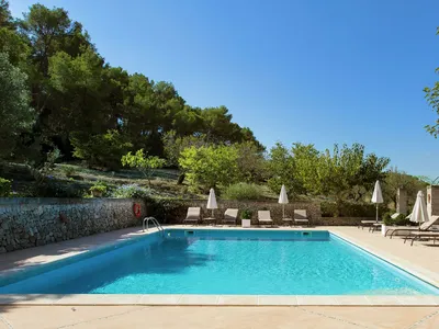 PoolOfHouse