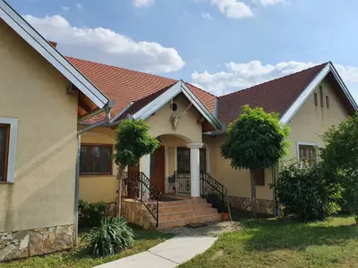 Ferienhaus für 6 Personen (300 m²) in Lócs 2/10