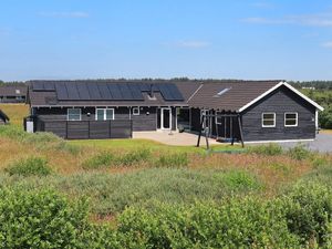 Ferienhaus für 16 Personen (270 m&sup2;) in Løkken