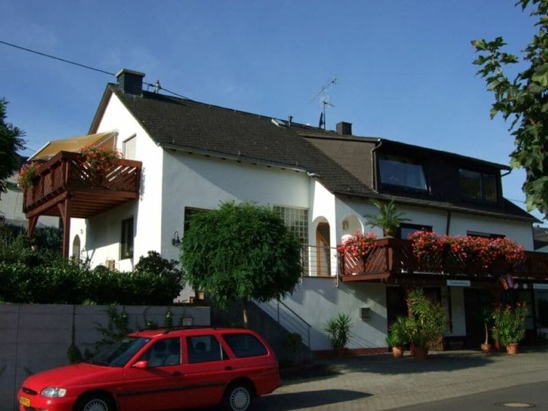 23952846-Ferienhaus-3-Lösnich-800x600-1