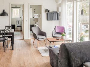 23745428-Ferienhaus-8-Löttorp-300x225-5