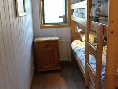 Schlafzimmer mit Ehebett