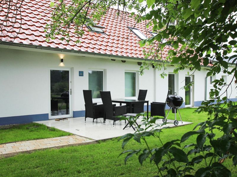 23278960-Ferienhaus-6-Lohmen-800x600-1