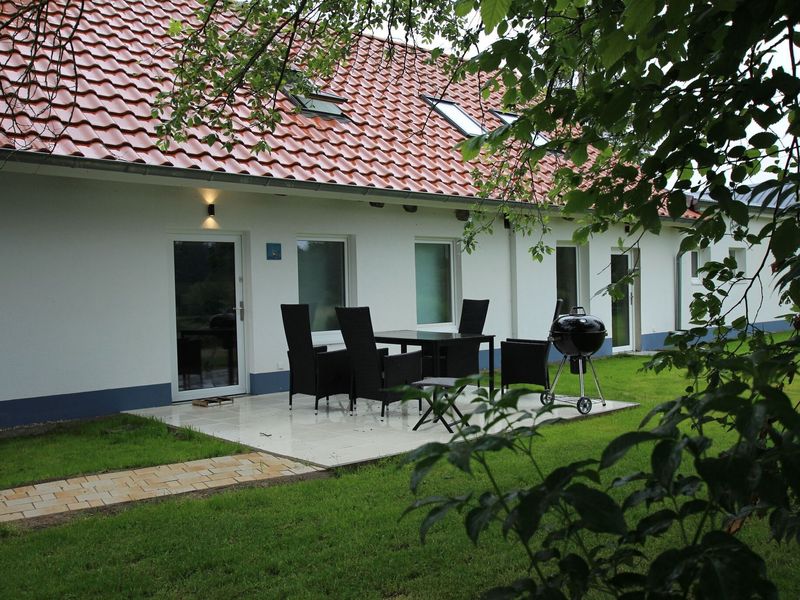 23278961-Ferienhaus-4-Lohmen-800x600-0