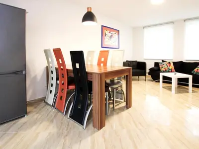 DiningRoom