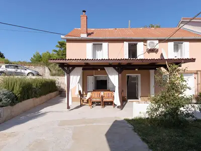 Ferienhaus für 4 Personen (65 m²) in Lopar 1/10
