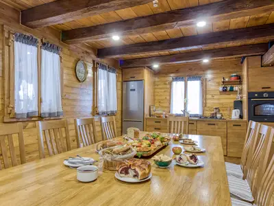 Küche und Essbereich