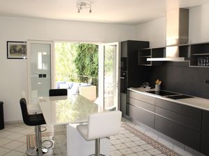 23580665-Ferienhaus-8-Lorgues-300x225-4