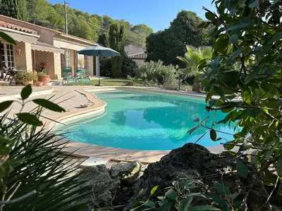PoolOfHouse