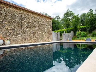 PoolOfHouse