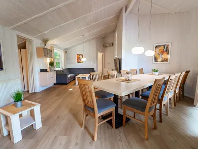 Wohnzimmer mit Essbereich