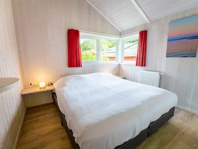 1. Schlafzimmer mit Doppelbett